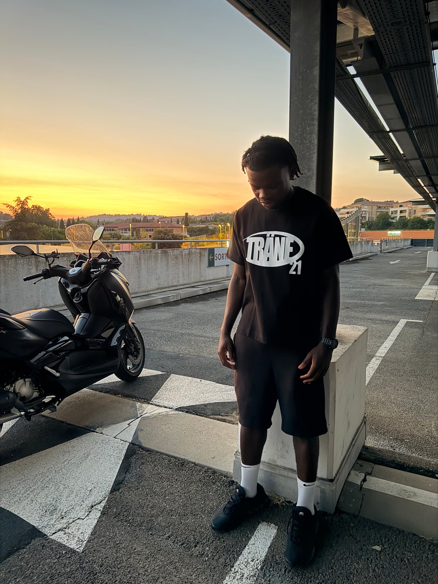 TRÄNE21 T-SHIRT - BLACK